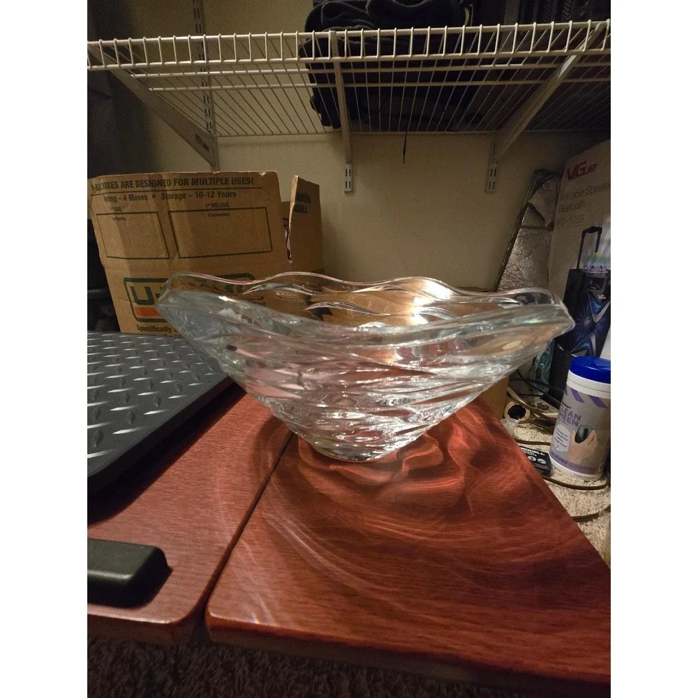 Artistic Clear Glass Rose Petal Centerpiece Bowl Wavy Rim Floral Sculptural Dish